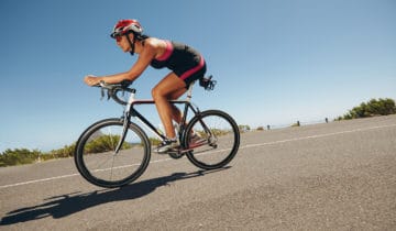 Ciclistas y láser